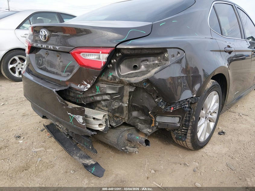 2018 TOYOTA CAMRY VIN 4T1B11HK0JU590188 nuotrauka 6